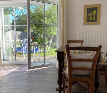 Groß-Siegharts Appartement | Entzückendes Häuschen, neu ren.
