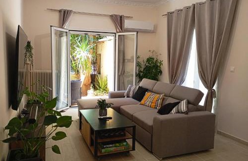 Irakleio Appartement | Ηome & Garden with parking close to Olympic Stadium