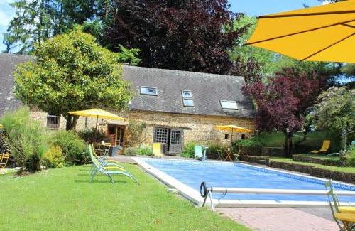 Vimoutiers Maison | Epicéas, piscine, tennis, lac