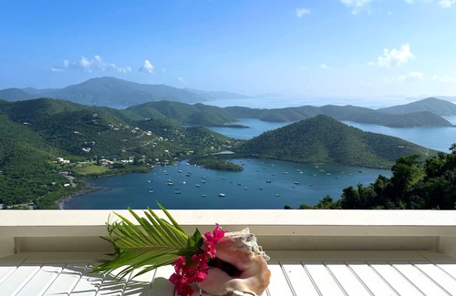 Estate Carolina Villa | SPECTACULAR views from every room! Very large 2-Bed, 2-Bath with AC.