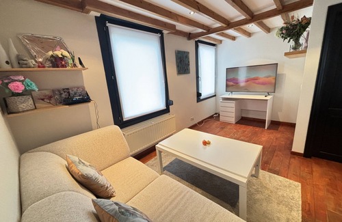 Melsele Appartement | Er is een Apotheek, Café, Bakkerij en Winkel in de Buurt van het Appartement