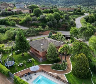 Artesa de Segre Maison | Era de Cal Baro - Casa rural con gran piscina y jardin