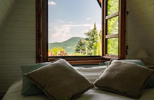 Nagymaros Chalet De Ski | Erdő Lelke Vendégház: mesebeli, erdőszéli faház panorámával