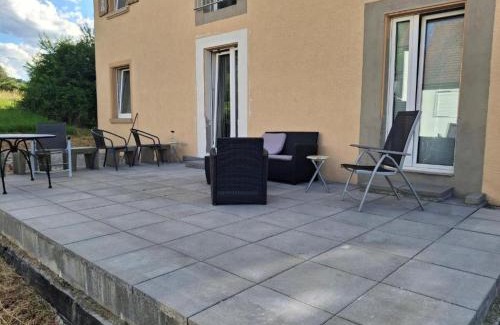 Kaltbrunn Appartement | Erdgeschoss 75 m2 Großer Parkplatz WLAN Terrasse 30 m2 Übernachtung Unterkunft