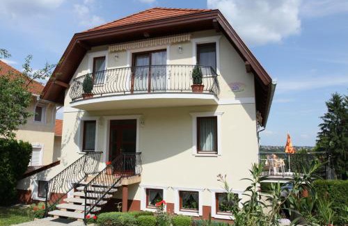 Heviz Appartement | Erika Apartmanházak