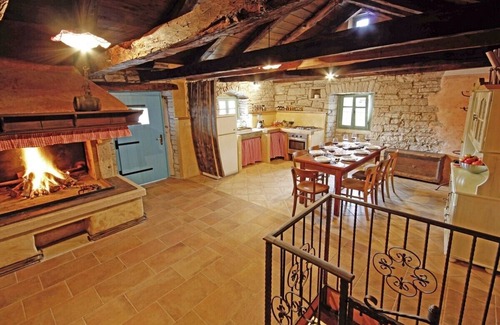 Heki Maison | Erisa à Trošti (maison pour 6 personnes)