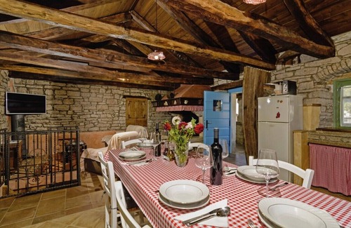 Heki Maison | Erisa à Trošti (maison pour 6 personnes)