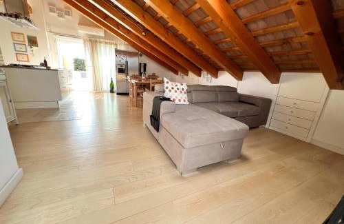 Dolo Appartement | ERMAN HOUSE Mansarda sulla Riviera del Brenta Venezia