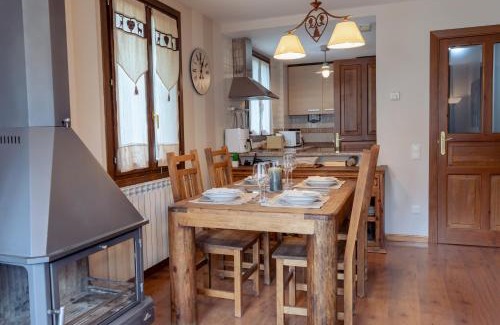 Tramacastilla de Tena Appartement | Ermita de San Juan