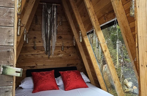 Medellin Cabine | EROS