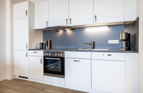 Wismar Appartement | Erstklassiges Hafen-apartment mit Balkon, Saunanutzung und Großartigem Ausblick!