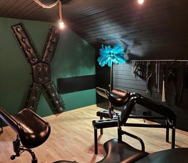 Valdorf Appartement | Erwachsenenhotel BDSM Apartment Hotel Emotion Apartments mit privater Sauna