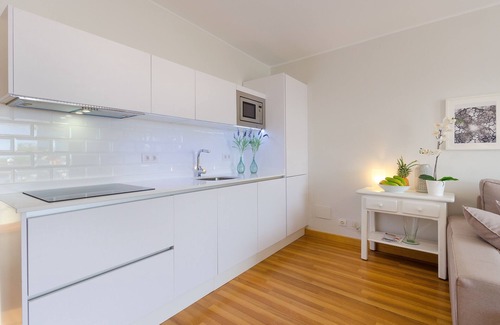 Playa del Cable Appartement | Appartement "Nahia" près de la plage avec jardin d'hiver, vue sur l'océan et court de tennis