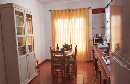 Alojera Appartement | Wonderful views of the sea and the mountains