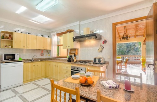 Lluc Maison | ES VINT I NOU - Beautiful house with great terrace amidst the mountains.