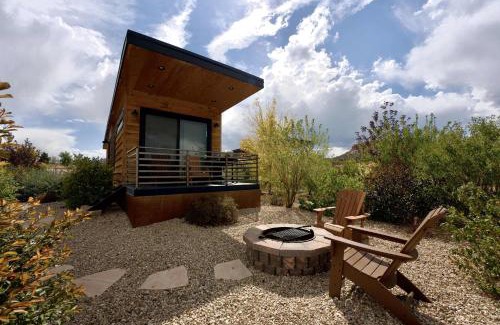 Escalante Maison | Escalante Escapes Moon Lily- Bunk Escape