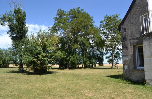Saint-Epain Maison | Escale à Villeperdue chambre SAAREMAA