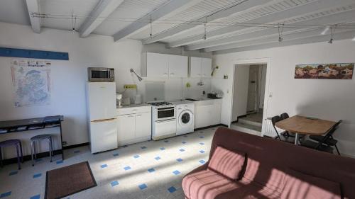 Pringy Maison | Escale du château de Promery 1389