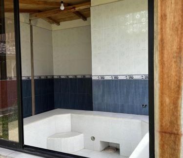 Sangolqui Appartement | Escapada con Lago y Jacuzzi