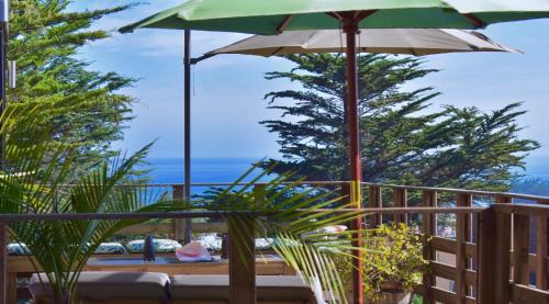 Pichilemu Maison | - ESCAPADA DE LUJO PARA DOS - Casa Boutique Privada - Vistas al Océano - Parrilla y Fogón en Quincho Privado - Insumos desayuno - Tu estadía incluye GRATIS 1 Sesión de Hidromasaje & Cromoterapia bajo las estrellas en Jacuzzi Privado
