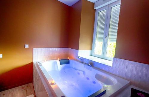 Saint-Ambroix Appartement | Escapade - Ciné privé, balnéo et jardin