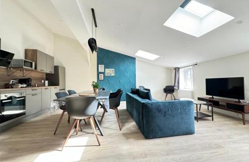 Riom Appartement | Escapade Confortable à Riom - 10 Couchages!