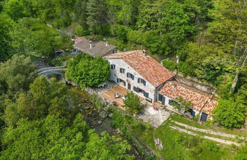 Saint-Vallier-de-Thiey Maison | Escapade au Moulin et sa Rivière Privative au Milieu D'un Domaine de 14 Hectares