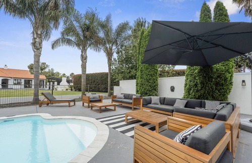 Papamoa Beach Maison | Escape and discover La Dolce Vita - a sanctuary in the heart of Papamoa.