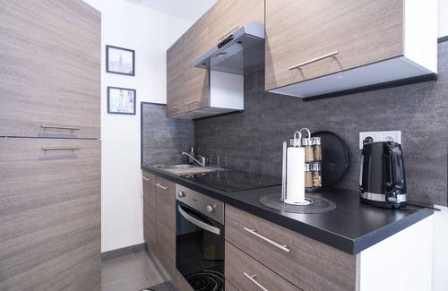 La Valette-du-Var Appartement | Évasion et Sérénité au Studio Le Partegal avec piscine partagée, Wi-Fi et climatisation