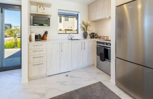 Upper Riccarton Maison | Escape at the park: 1 bed 1 bath w/carpark
