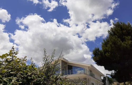 Piana degli Albanesi Appartement | Escape heat and smog, come to Lake of Piana. Live in a nice clean healthy place
