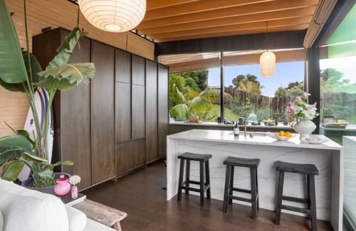 Waiheke Island Maison | ESCAPE ON BELLE - Coast & Country