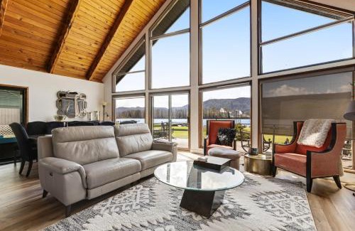 Cathlamet Maison | Escape on the River