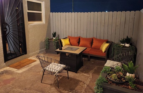 Townsite Maison | Escape the Everyday and Delight your Senses, Full 2 Bedroom House