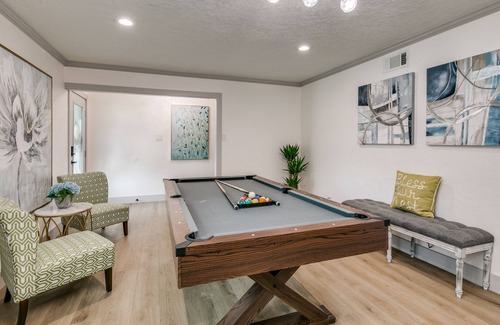 White Rock Hills Maison | Glamorous home with pool, hot tub, 3 king beds