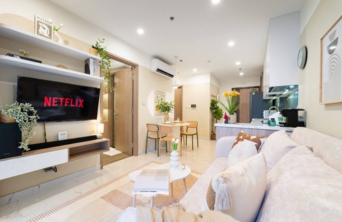 District 9 Appartement | Escape to a Serene 2BR Retreat in East Ho Chi Minh – Stay Longer, Relax More