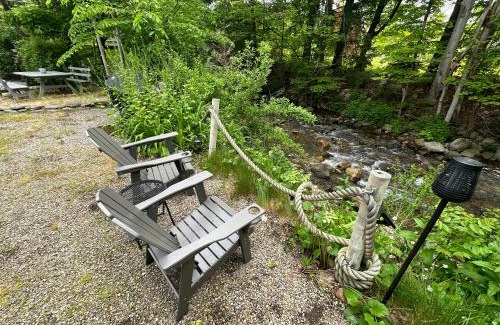 Wurtsboro Maison | Escape to a Streamside Cabin in the Lower Catskills