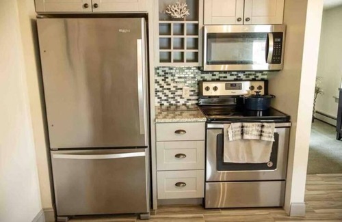 Zionhill Maison | Escape to Center Valley's 3-bedroom vacation home, 13 min to Dorney Park