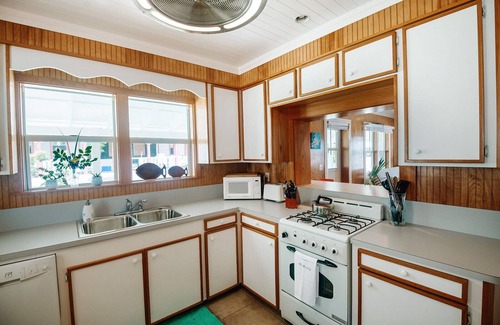 Man O War Cay Maison | Évadez-vous vers Jana Cabana et amarrez votre bateau!