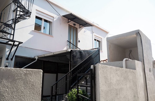 Troizinia Appartement | Escape To Mountain And Sea