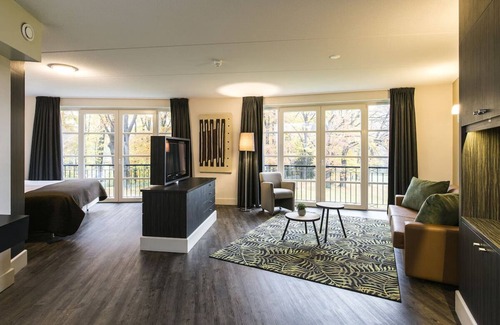 Berg en Dal Hôtel | Escape to Nature | Scenic Hotel Room with Views of the Dutch Forest!