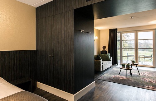 Berg en Dal Hôtel | Escape to Nature | Scenic Hotel Room with Views of the Dutch Forest!