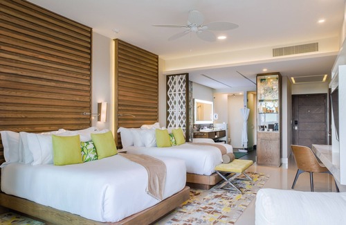 Puerto Juarez Station Balnéaire | Escape to Pure Luxury with the entire Family!