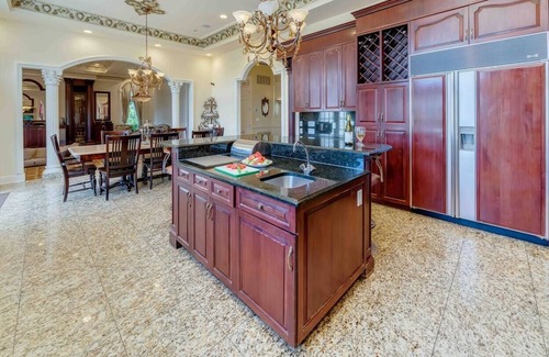 Glen Head Maison | Villa East! Hamptons Style Villa, Heated Pool & Spa
