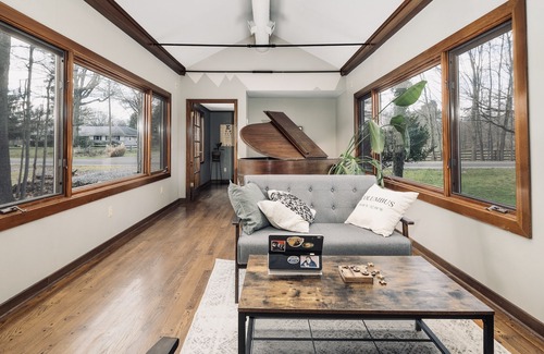 Blacklick Cabine | Escape to the Idyllic Bridge House for some much needed R&R