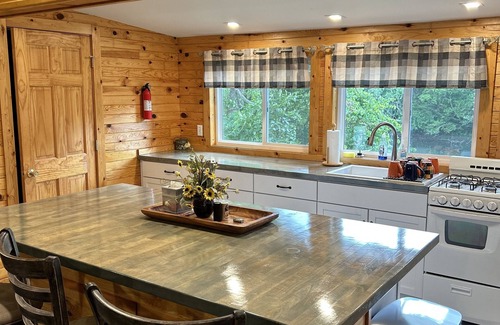Winamac Cabine | Escape to The Riverside Hideaway - A Cozy Cabin With River Views!