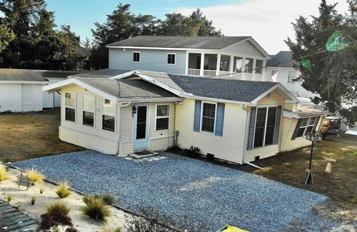 Broadkill Beach Cottage | Escape to this charming beach cottage along the coast of Broadkill Beach