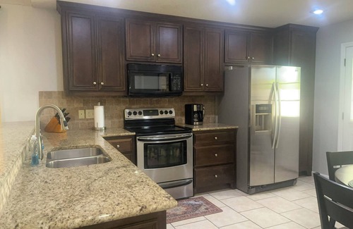Valdosta Maison | Escape to Valdosta: Explore Wild Adventures & Relax