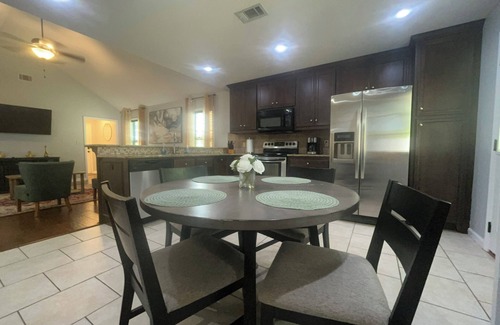 Valdosta Maison | Escape to Valdosta: Explore Wild Adventures & Relax