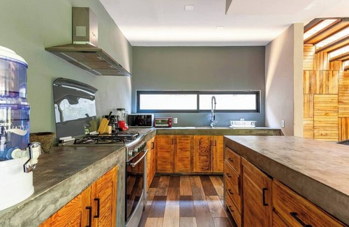 Valle de Bravo Maison | Escape to Valle: Vista, H. Pizzas, Jacuzzi and Firepit (pet friendly).